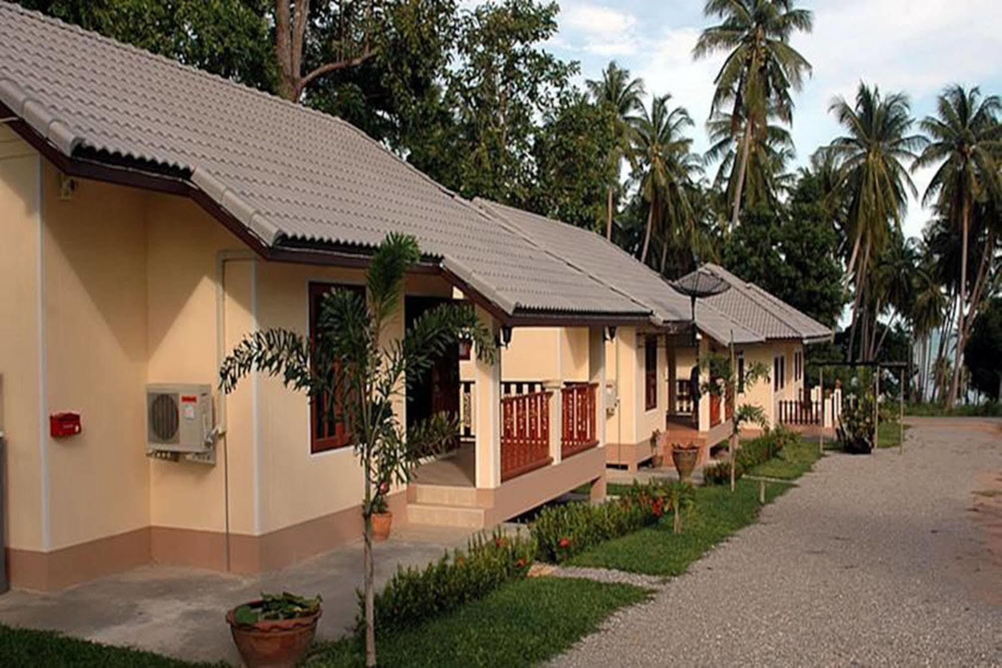 Apple Bungalows Bangszaphan Kültér fotó